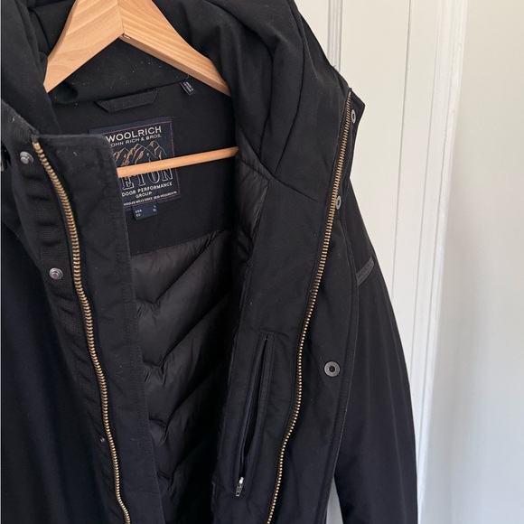 Woolrich Hooded Winter Parka w/ down filling - Picture 2 of 13